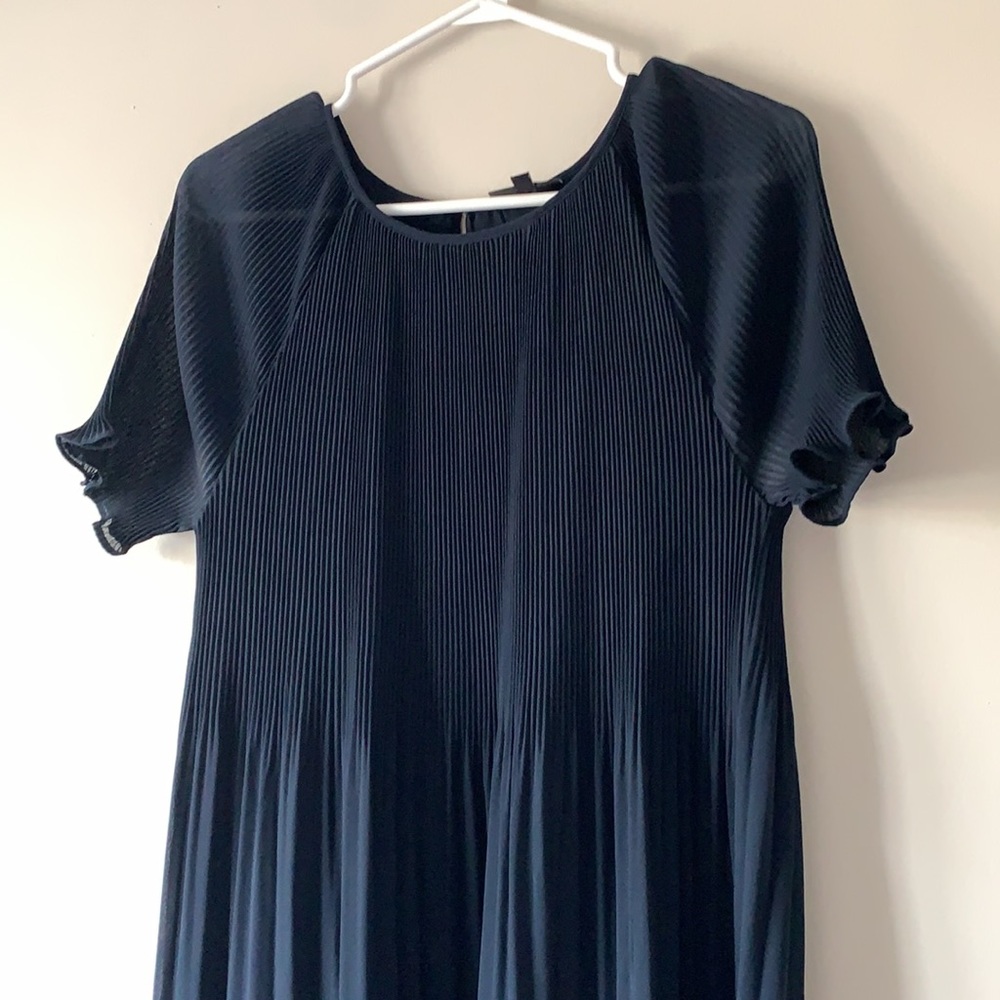 Short sleeved dress size medium